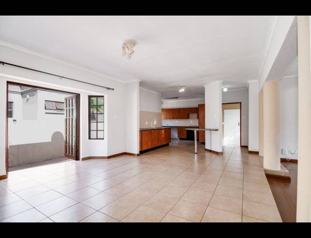 3 BEDROOM CLUSTER FOR SALE IN DOUGLASDALE